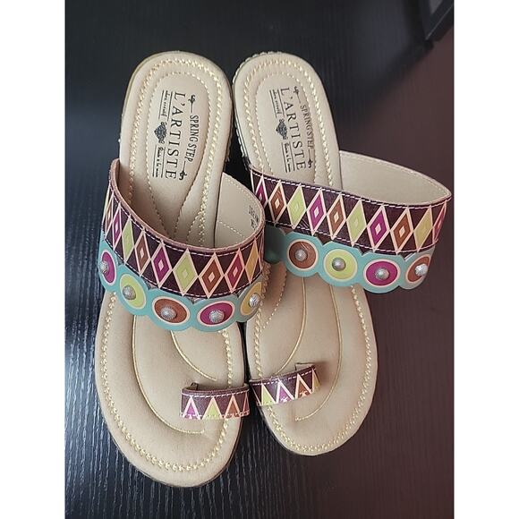 Colorful Geometric Patterned Sandals - Picture 3 of 12